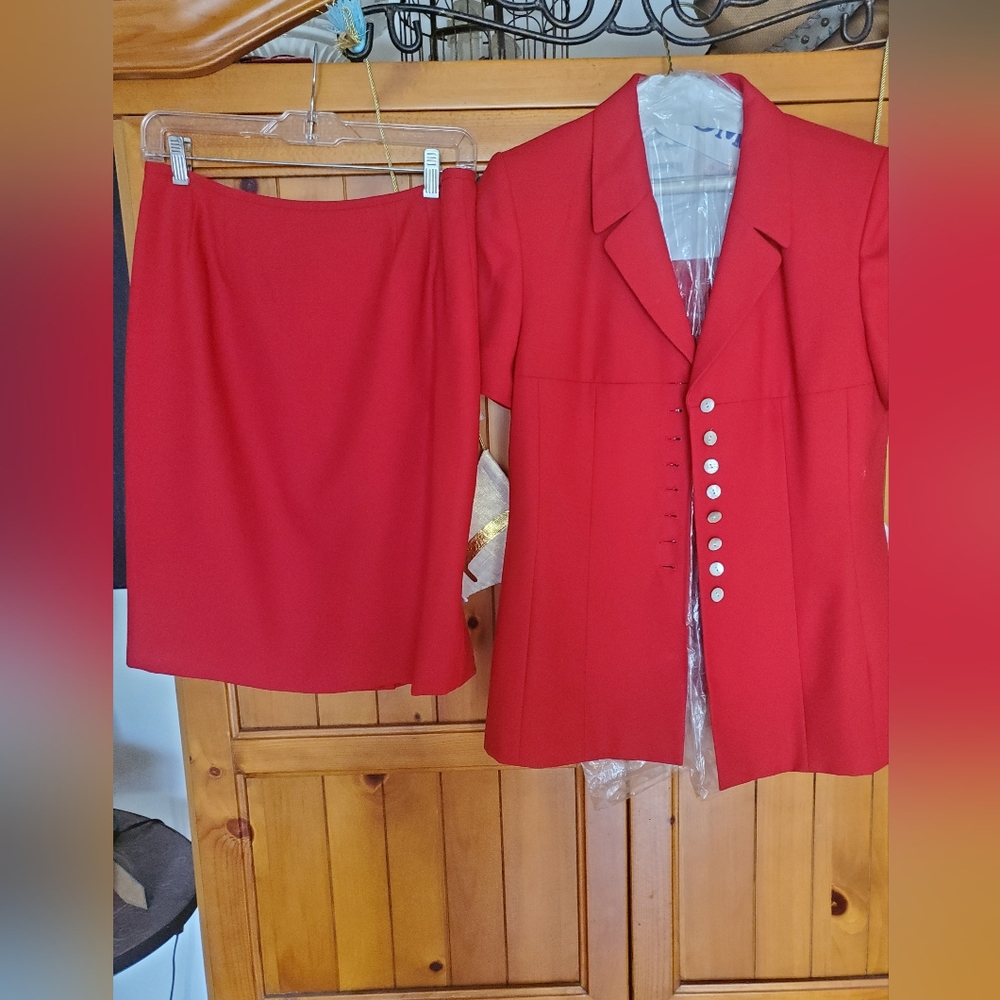 Dressbarn Collection Red 😍 Hot 🔥 Two Piece Suit New
